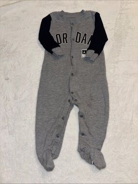 Jordan Baby Footed One-Piece Sleepwear in Gray and Black